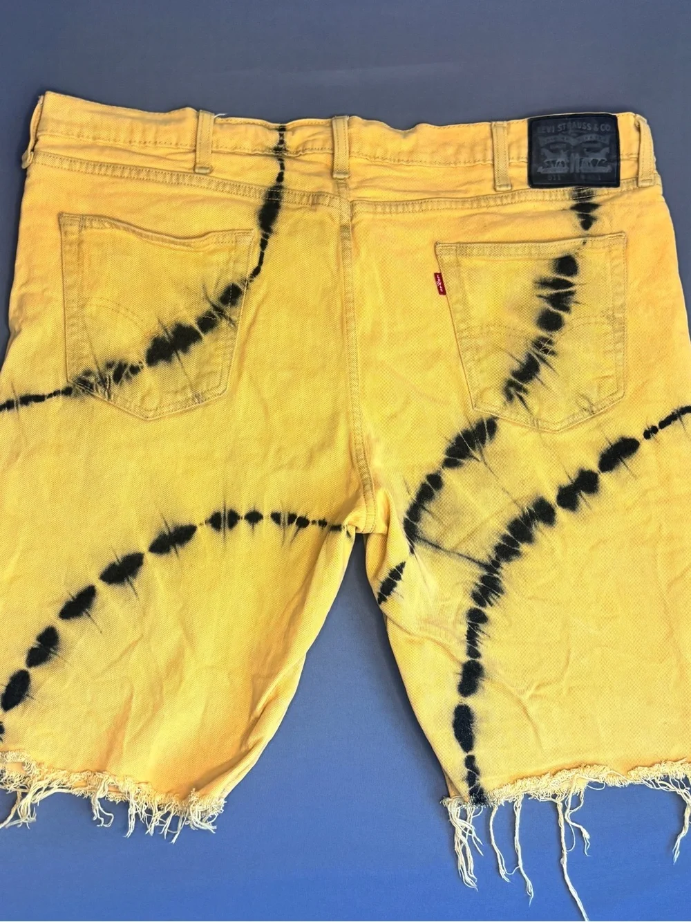 Levi's 511 Slim Fit Tie Dye Cutoff Denim Shorts Yellow Black Men's 42 Frayed